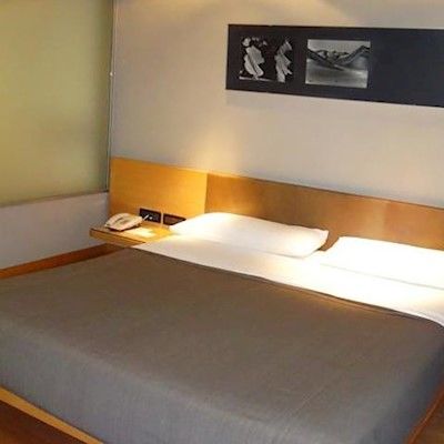 Hotel Htl Urbano
